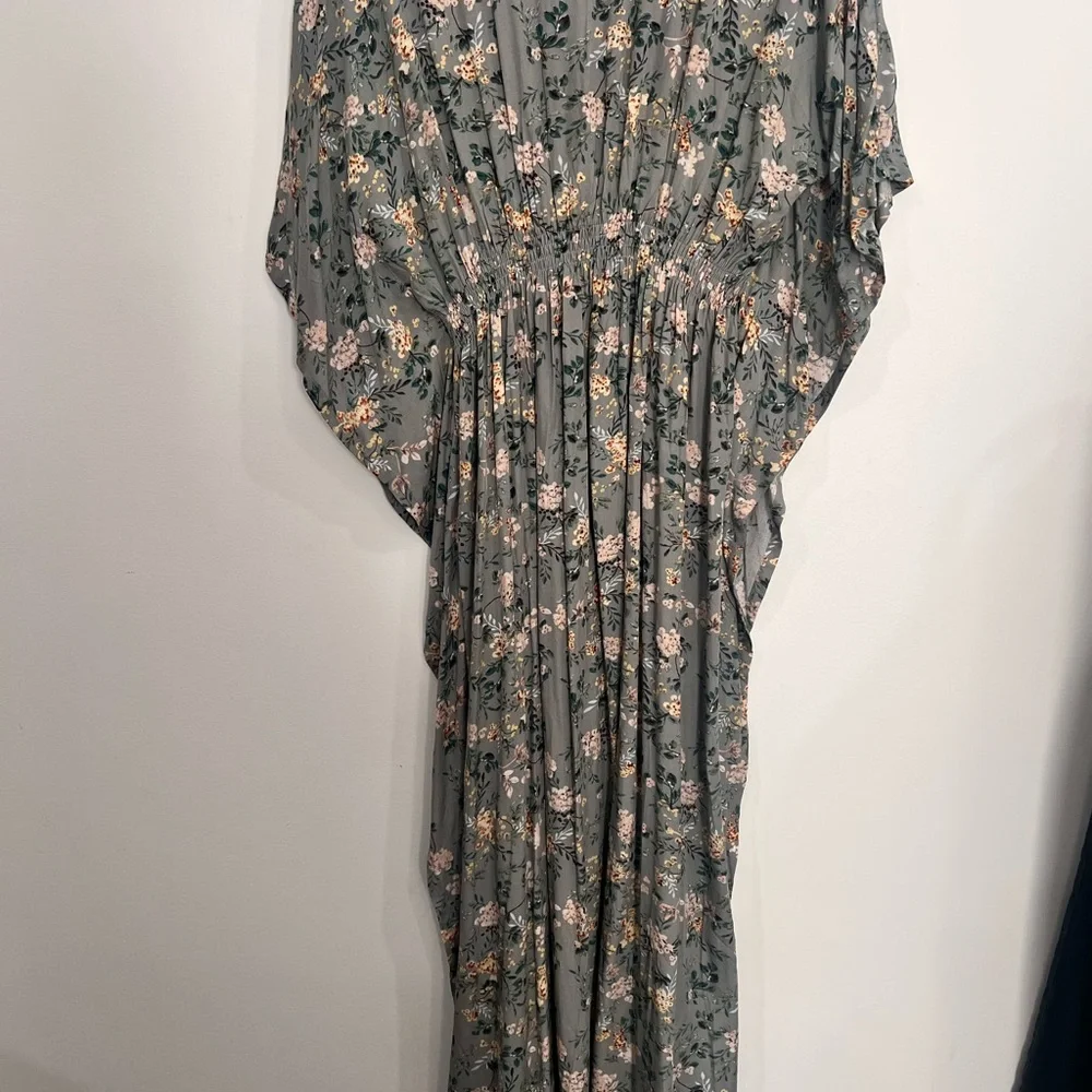 NATURAL LIFE Sanibel island caftan sage green Women’s SIZE Medium - Picture 5 of 9